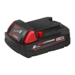 Milwaukee M18 REDLITHIUM accu met ingebouwde brandstofmeter en metalen behuizing.