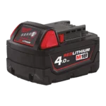 Milwaukee M18 REDLITHIUM accu met ingebouwde brandstofmeter en metalen behuizing.